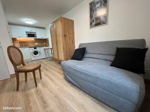 Loue studio meublé proche de la Brèche à Niort - 14m2