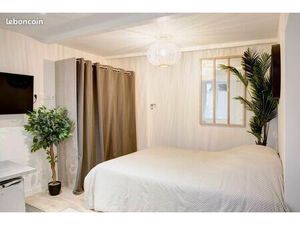 Petit studio très grand confort  entièrement équipé en centre-ville proche bus et tous com