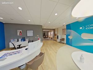 LOCAL COMMERCIAL/ BUREAU/ RESTAURANT RÉNOVÉ – EMPLACEMENT PREMIUM – Decize