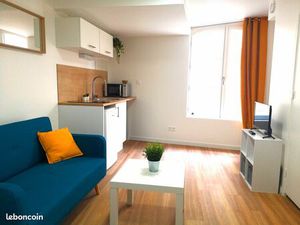 Studio + cour privée T1 22m²  meublé  équipé et calme  Châtellerault centre