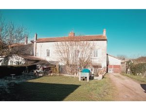 Vente maison 7 pièces 150 m² Loudun (86200)