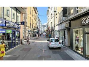 Boutique 900 m² GRENOBLE