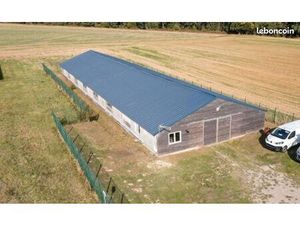 ? Espaces de stockage (garde-meubles) sécurisés pour moyenne ou longue durée – 10m² et plu