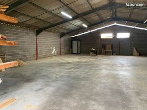 Hangar à louer pour artisan
