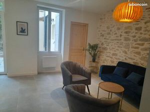 Superbe appartement T2Bis avec terrasse  jardin et dépendances - à 5 mn à pied du centre v