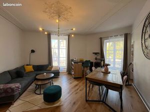 Appartement T3 rénové – 82 77 m² – Centre ville