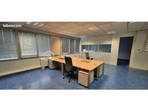 Bureaux 67 m²