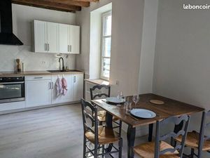 Appartement meublé situé au pied du château