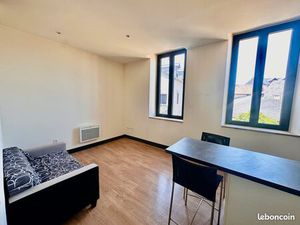 Appartement T2 Place Champ Commun