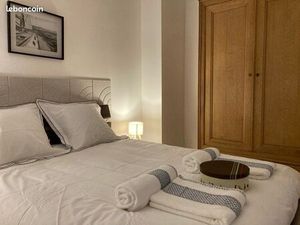 Maison  jardin   stationnement privé