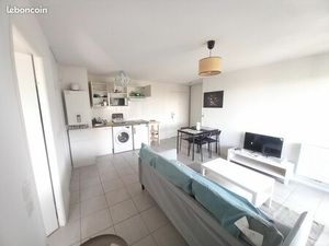 T2 meublé 40 m² avec terrasse et parking à bas-Cenon – proche tram A