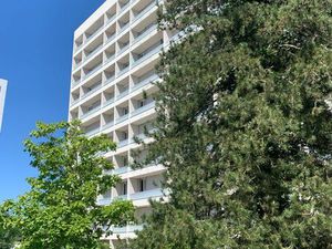 Studio avec balcon dans résidence calme