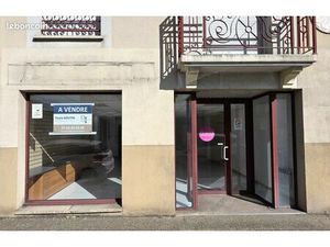 Local commercial 83 m² Carbon-Blanc