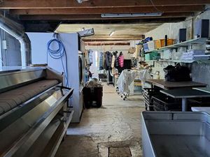 Blanchisserie à vendre murs et fonds de commerce