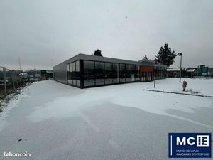 Local commercial 650 m²
