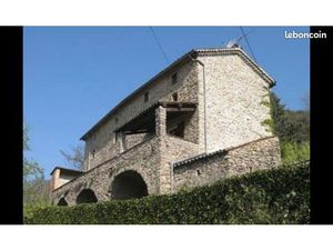 Maison - 8 pièces - 200m2