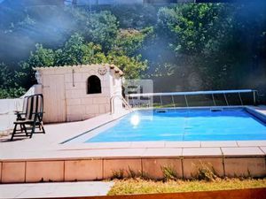 Vente maison 8 pièces 186 m² Chusclan (30200)