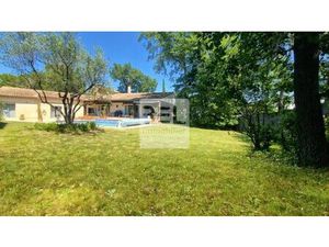 Vente maison 6 pièces 183 m² Uzès (30700)