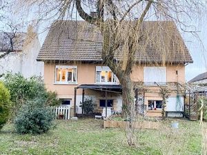 Spacieuse Maison Familiale de 4 Chambres avec Dépendance et grand Jardin