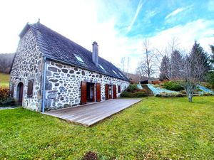 Grange restaurée dans la vallée du Mars