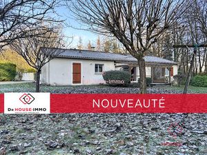 Maison de Plain pied de 2002  avec parc et garage