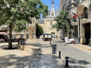 Vente commerce 2 pièces 61 m² Bordeaux (33000)
