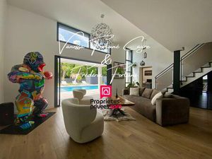 Vente maison 5 pièces 190 m² Saint-Genès-de-Fronsac (33240)