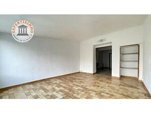 BERRE- GRAND T2 EN REZ DE JARDIN PLEIN CENTRE