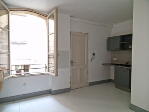 BORDEAUX ST MICHEL - Studio dans immeuble pierre