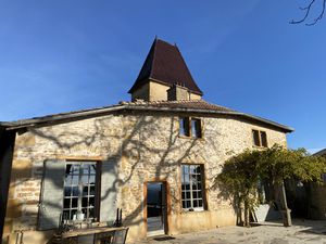 Maison de charme  8 pièces  235m2 -POMMIERS-