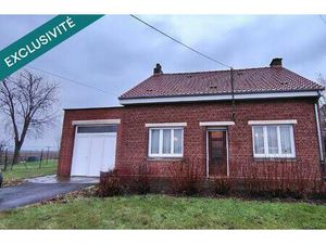 Maison individuelle à rénover partiellement 120 m²  bâtie sur plus de 3900 m² de terrain !