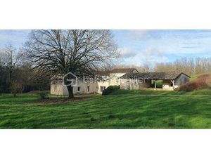 Maison de 400 m² à Ceaux-En-Couhe