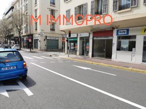 ANTIBES 06600 Centre-ville Local commercial de 16 m2 à louer