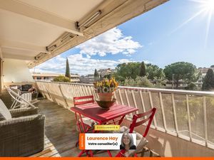 Appartement - 5 pièces 111 m2 - Terrasse - Cave - Garage - Piscine - Tennis - Parc - Proch