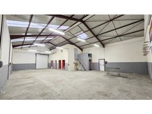 Secteur dynamique - Pignon sur rue - Local d'activité 265m2 - Entrepôt et Bureaux - Site c