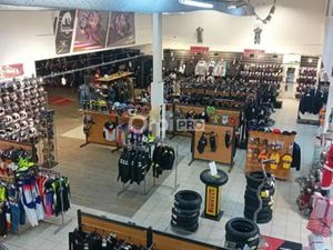 LOCAL COMMERCIAL A VENDRE