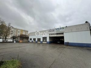 LOCAL COMMERCIAL A VENDRE