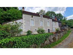 Maison individuelle (env 105m2) sur sous sous avec une cour