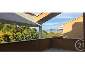 Appartement à louer - 3 pièces - 70 40 m2 - Peynier - 13 - PROVENCE-ALPES-COTE-D-AZUR