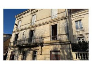 Redonnez vie à l'histoire : Immeuble de 229 mÂ² en plein centre v