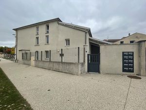 T1 Meublé élec eau et wifi compris