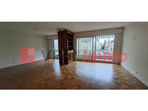 N193 - APPARTEMENT AVEC BALCON ET DEUX EMPLACEMENTS DE STATI