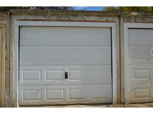 Aix-en-Provence - Garage à vendre à Luynes