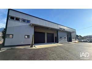 Location Local d'activités 132 m²