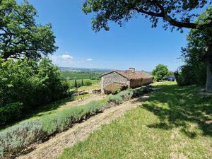 Terrain d’Exception en Position Dominante avec Vue Panoramique – Monflanquin