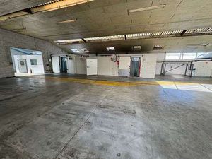 Location Bureaux et commerces à Saint-Lô (50000) : à louer / 325m² Saint-Lô