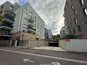 2 PIECES NEUDORF avec balcon  ascenceur et garage