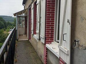 Appartement au 1er étage sur 500m2 de jardin