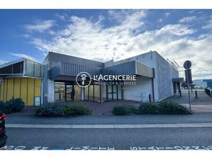 Immobilier Professionnel à vendre Le Sequestre