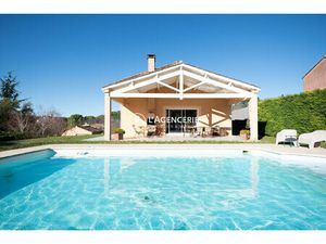 Maison familiale avec piscine et sous-sol complet